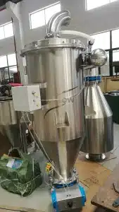 Compact vacuum feeder for small batch loading