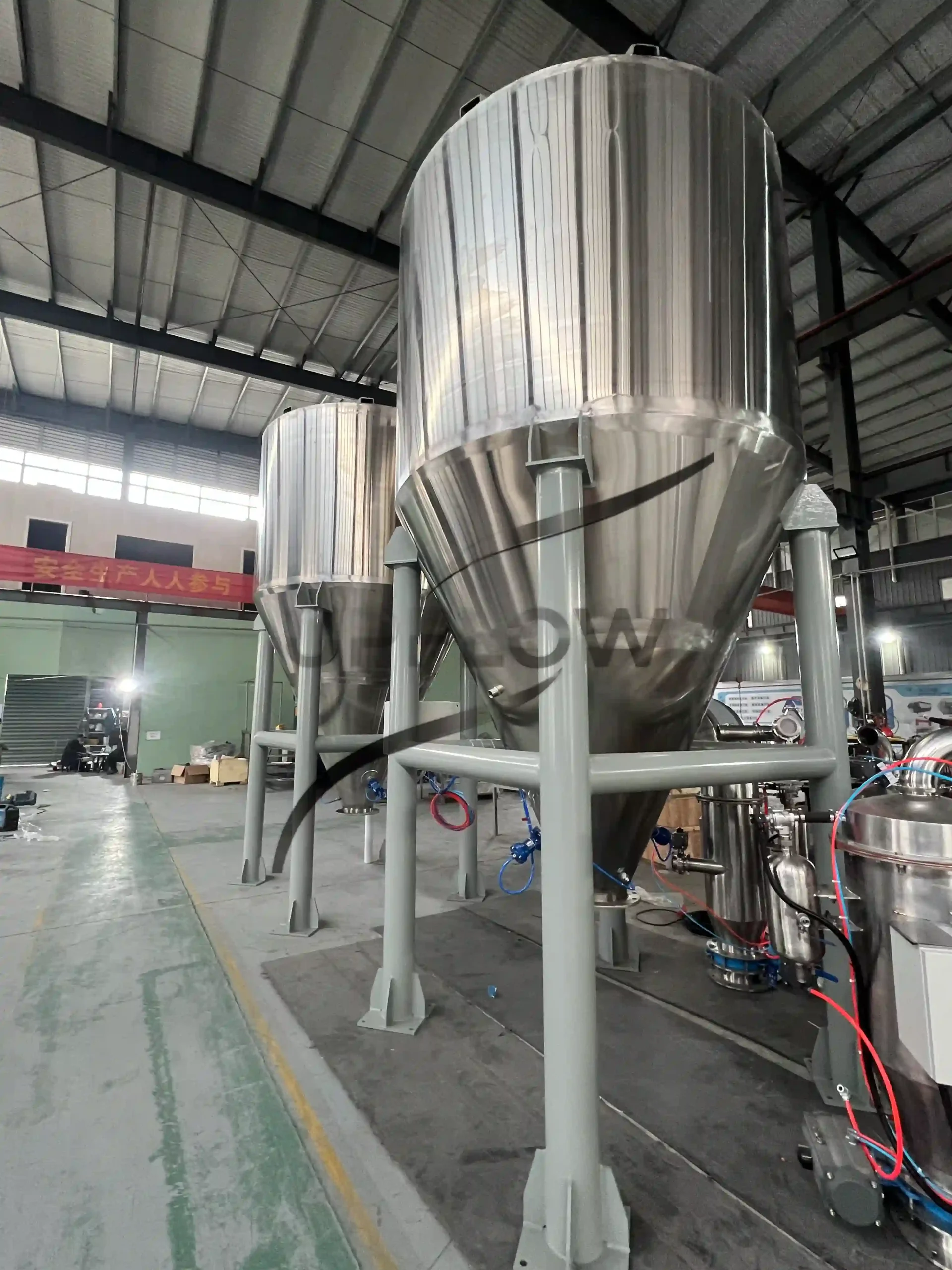 Storage hopper used in powder conveying system solution