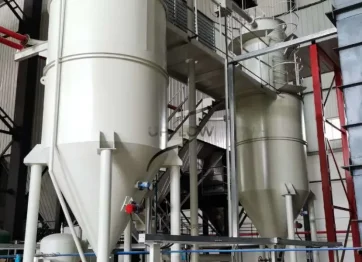 Quartz powder pneumatic conveying system for silica powder transfer with enclosed pipeline