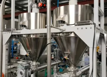 Silver powder pneumatic conveying system for conductive silver powder handling