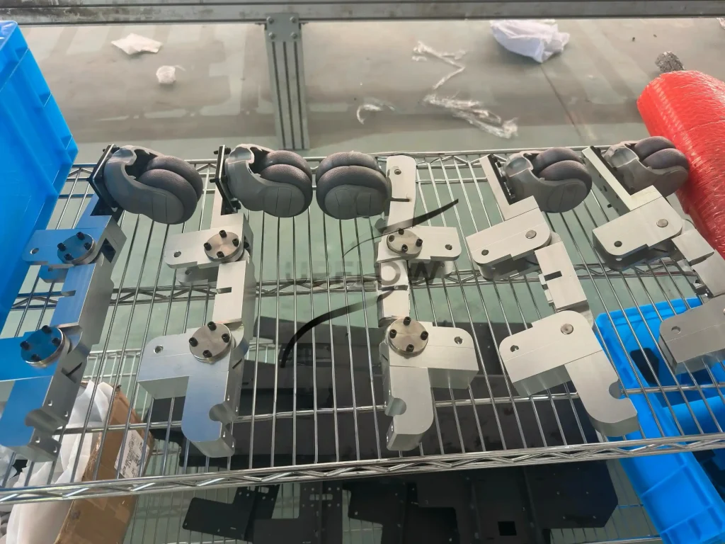 Robot body enclosure for custom robotic equipment
